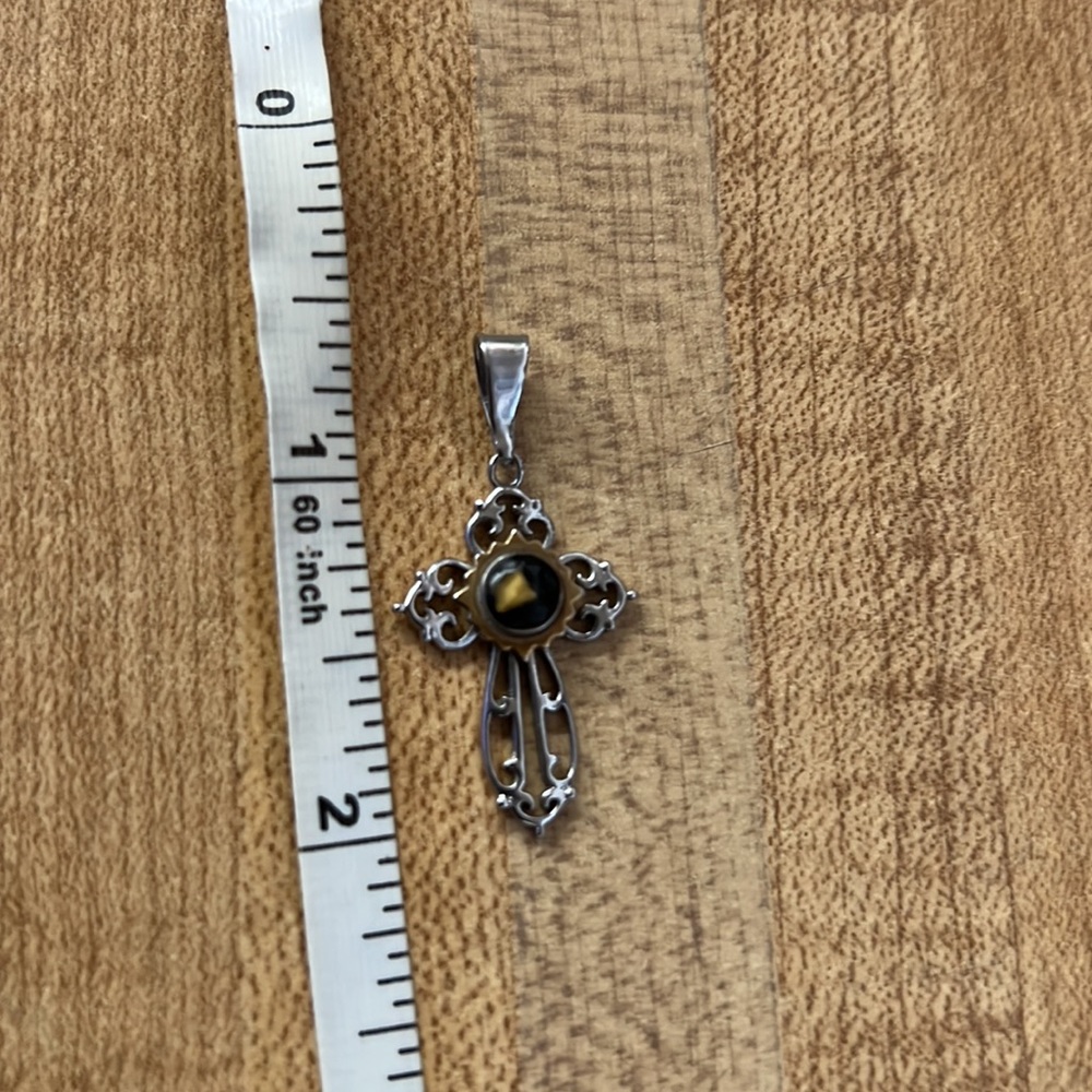 Cross Pendant - Picture 2 of 6